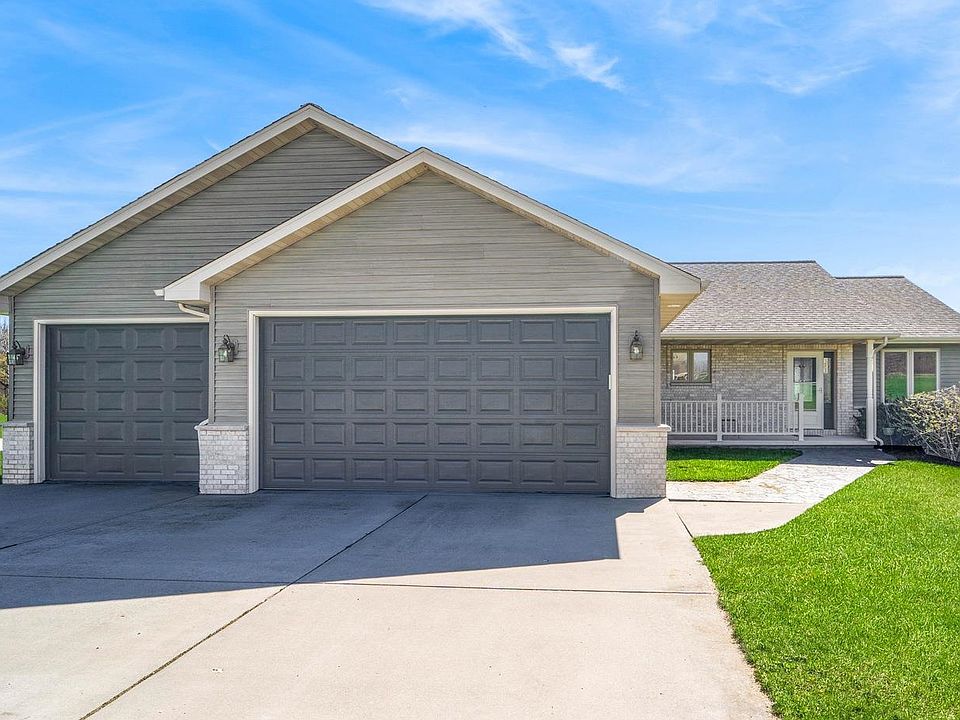 673 S Neumeyer Ln, Brillion, WI 54110 MLS 50275334 Zillow