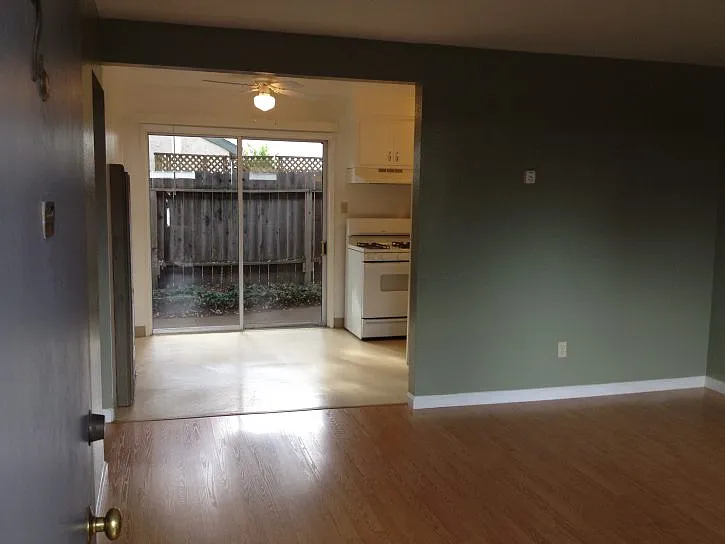 2657 Riverside Blvd #7A — Photo 3