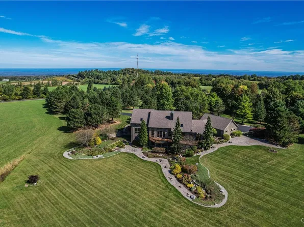 8696 Hale Rd, Manlius, NY 13104