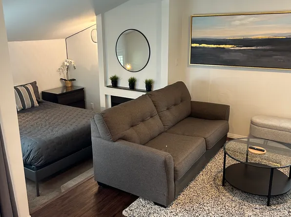 16912 Pacific Coast Hwy, Huntington Beach, CA
