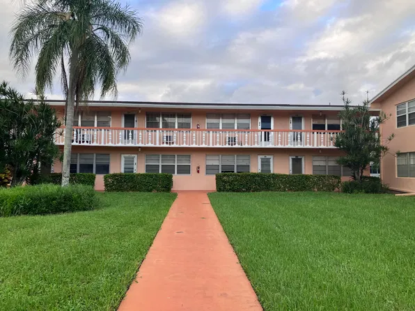 322 Sheffield N, West Palm Beach, FL 33417