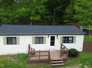 103 Sand Spring Dr, Greentown, PA 18426