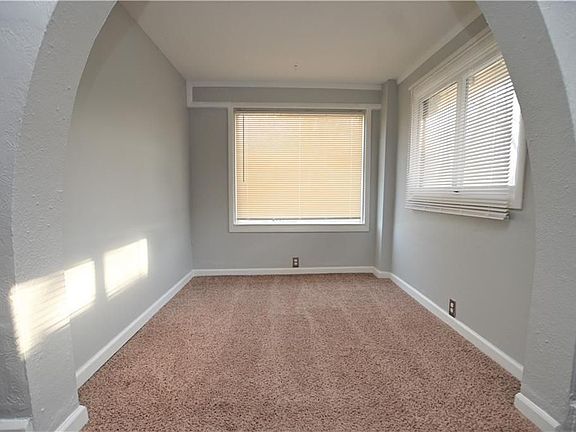 5th image of 4108 Graceland Ave