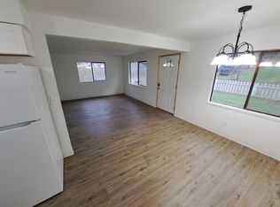 1670 Spruce Dr #B, Seaside, OR 97138