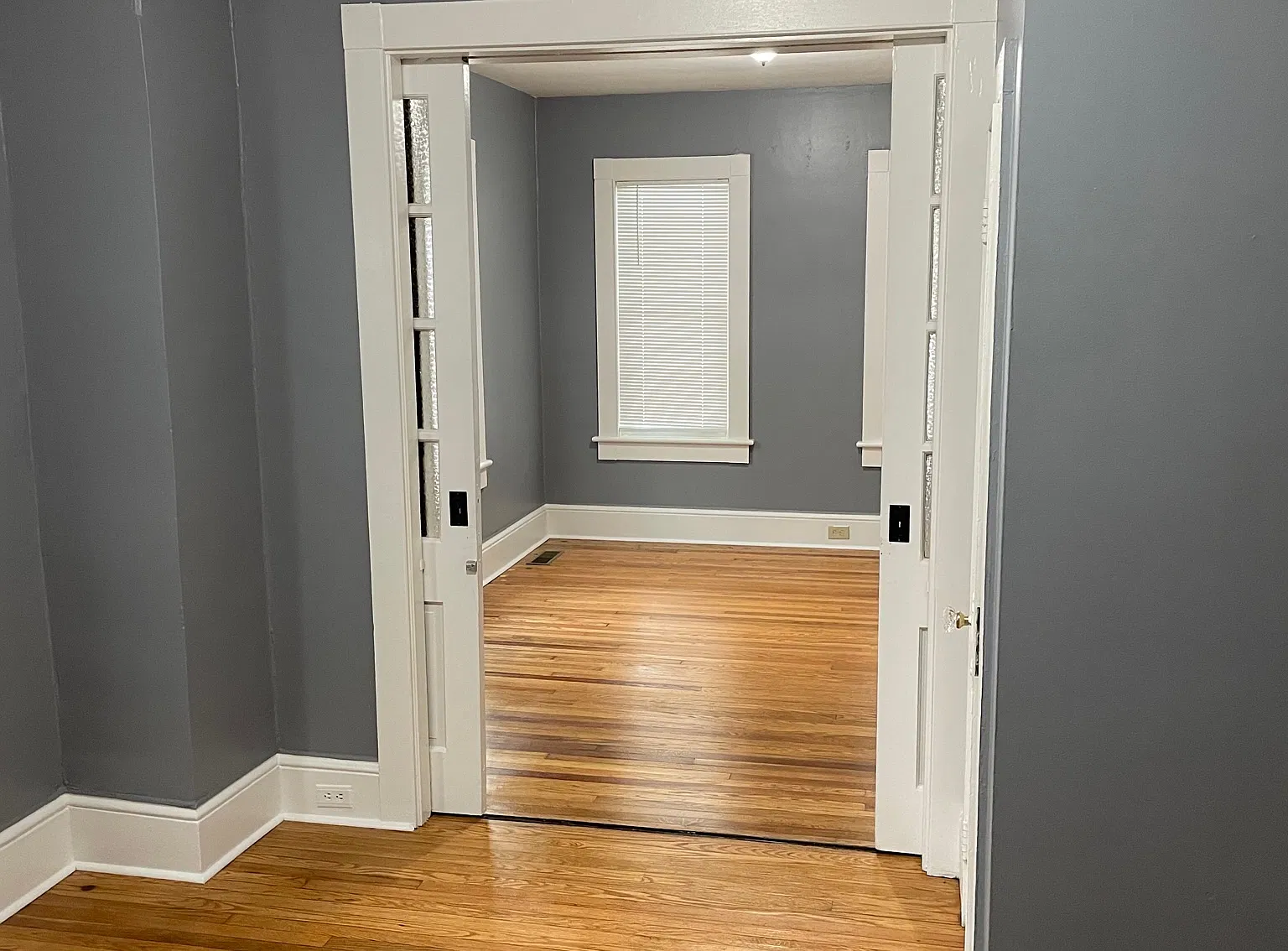 608-610 Sarah Street - 1st Floor — Photo 4