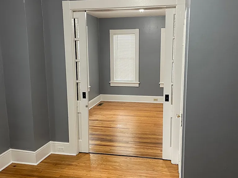 608 Sarah Street1st Floor Apartment — Photo 4