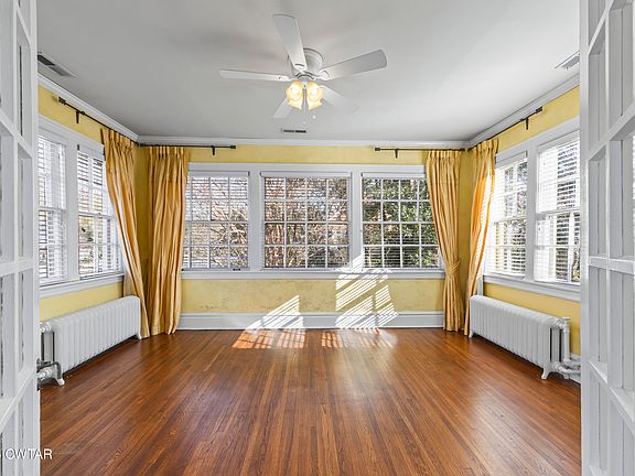 24th image of 3 Northwood Ave