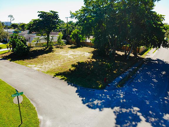 4th image of 4802 Bonanza Road