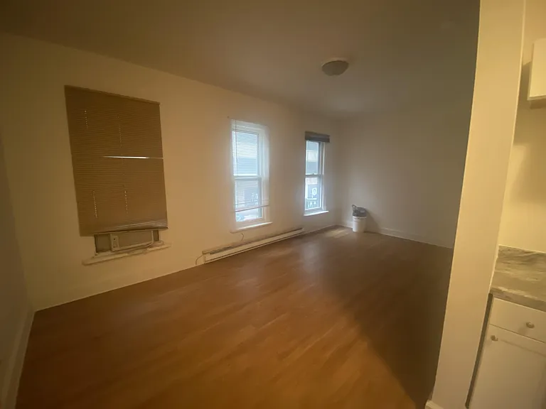 125 Pine St — Photo 4