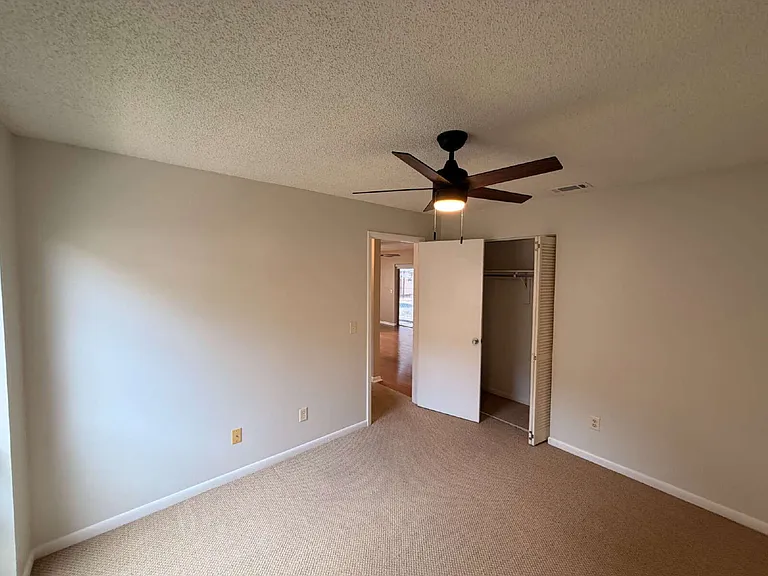 14001 Dominion Ct — Photo 25