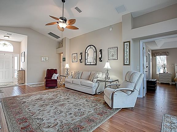 5th image of 8953 SE 178th Windsor Ln