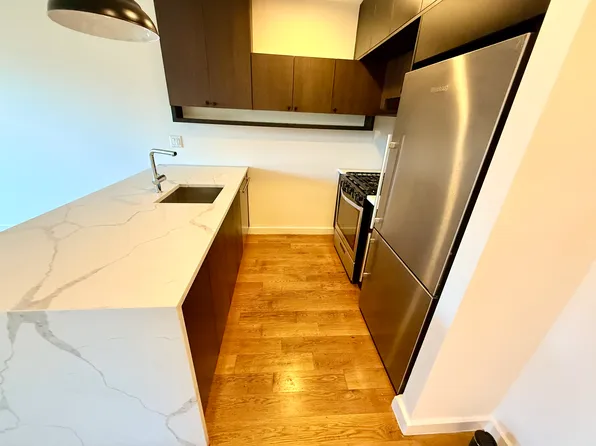 25 East 19th Street image 3 of 14