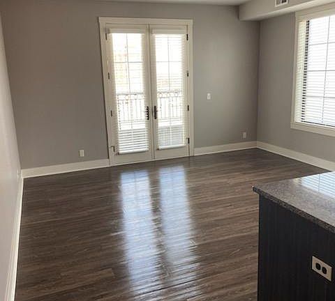 4th image of 3625 Dewey Ave #208/308