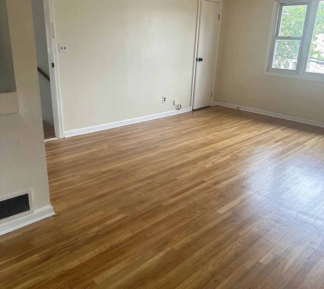 2 bed, 1000 sqft, $2,150 — Photo 4