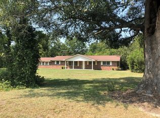 1813 W Lenox Rd, Alapaha, GA 31622