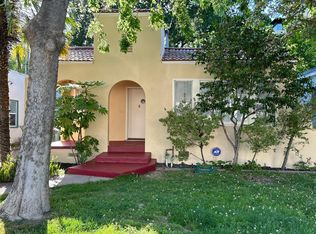 2704 18th St, Sacramento, CA