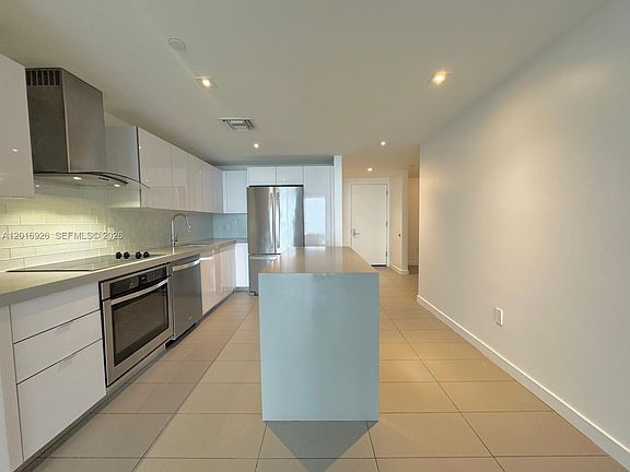 3rd image of 1600 NE 1st Ave #3614