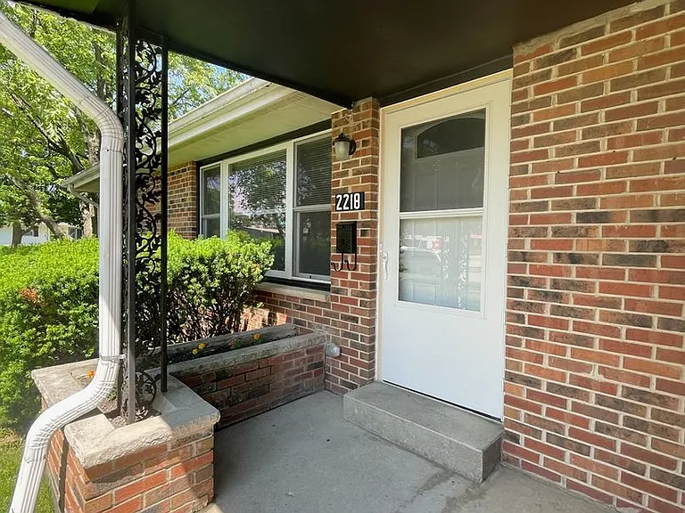 2218 W Wall St — Photo 15
