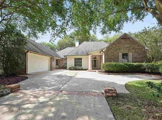 18011 Cascades Ave, Baton Rouge, LA 70810