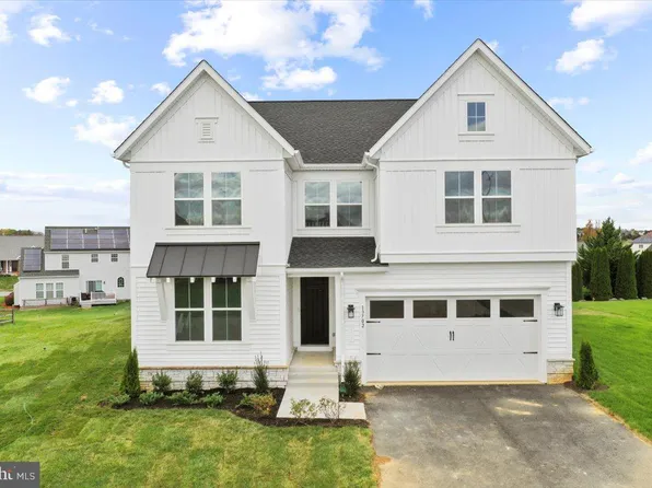 13702 Pulaski Dr, Hagerstown, MD 21742