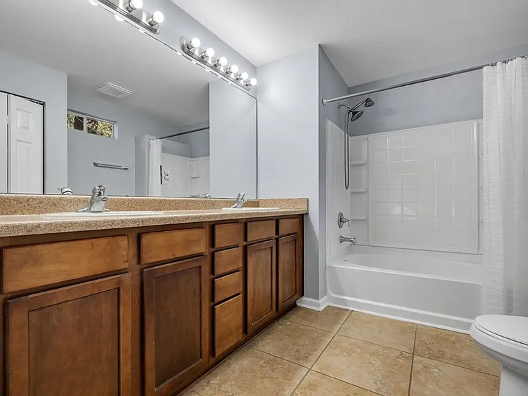 2400 Fred Smith Rd #201 — Photo 14