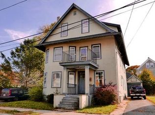 5 Roslyn St, Salem, MA 01970