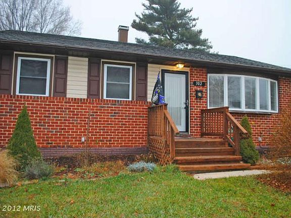3rd image of 302 Academy Ave