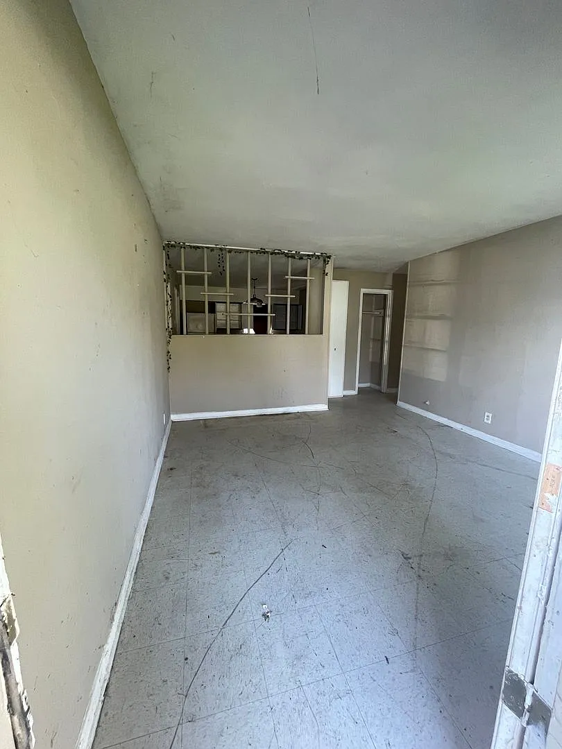 3/1-Meadowbrook Area — Photo 2
