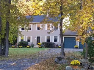 4 Rock Garden Est, Belgrade, ME 04917