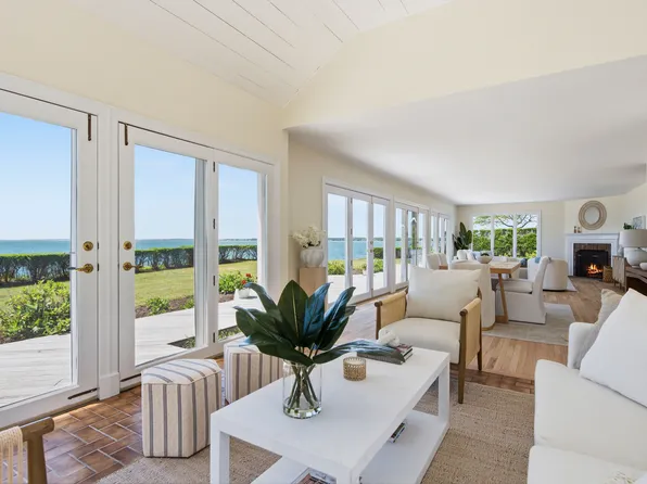 90 Peconic Ave, Shelter Island, NY 11964