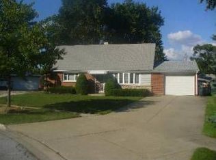 7012 Circle Ct, Bridgeview, IL 60455