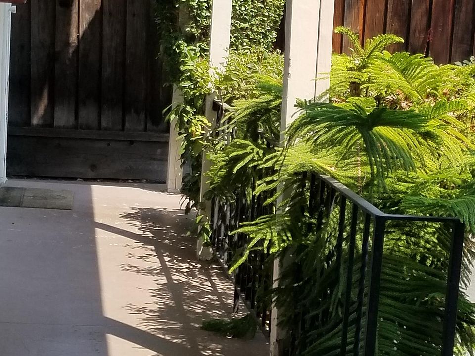 1st image of 722 Mariposa Ave #2