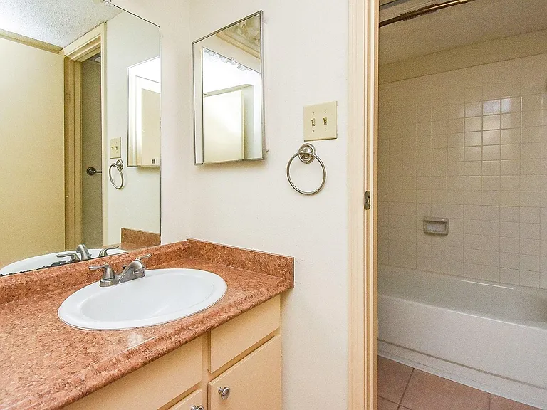 7575 Cambridge St #1004 — Photo 24