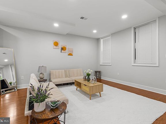 4th image of 3517 Holmes Ave