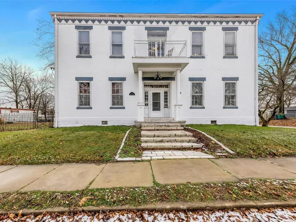 18 W Laurel St, Millstadt, IL 62260