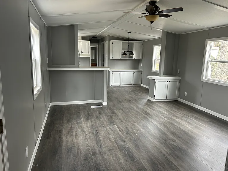 470 Jones Rd #18 — Photo 5