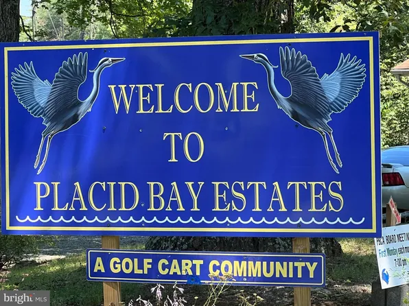 62 Lakeview Dr, Colonial Beach, VA 22443