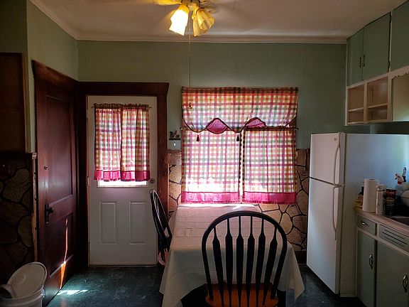 2nd image of 457 Crystal Ave
