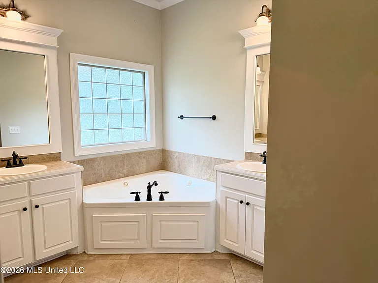 132 Hartfield Dr — Photo 8