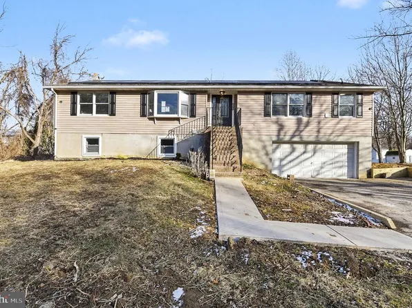 1009 Maple Rd, Baltimore, MD 21221