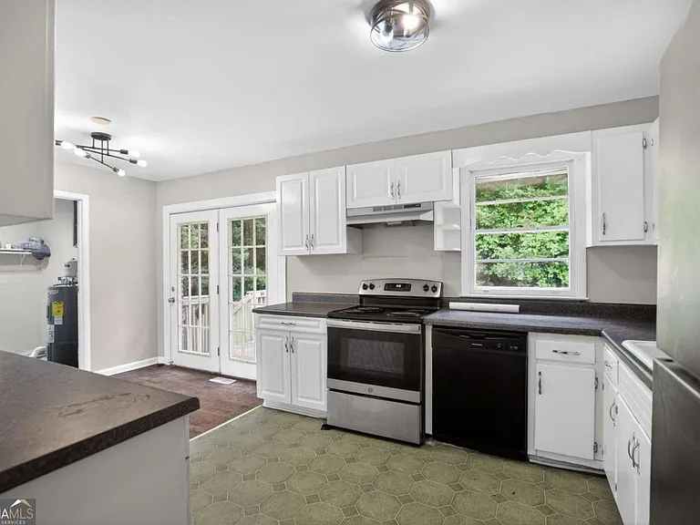 7259 Mayfair Cir — Photo 11