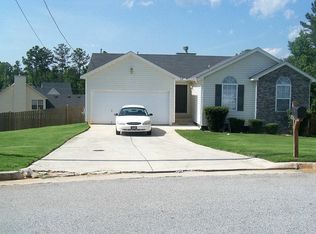 714 Cherry Branch Cir, Fairburn, GA 30213