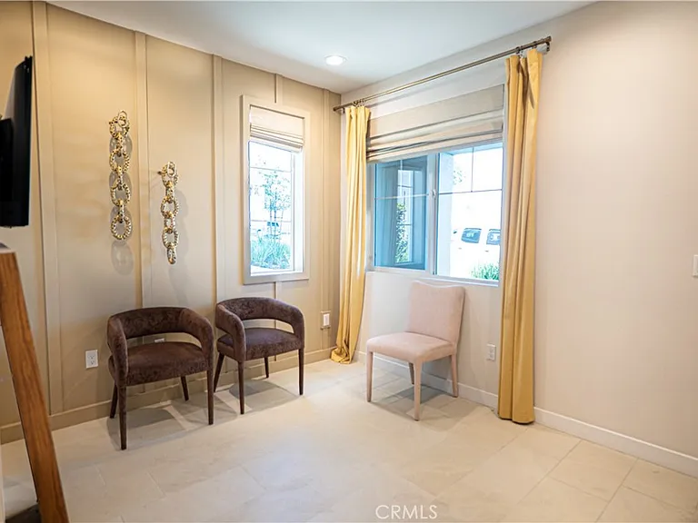 131 N 1st Ave — Photo 7
