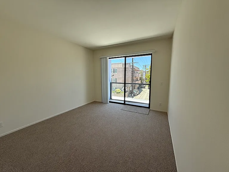 3400 Pacific Ave #201 — Photo 15
