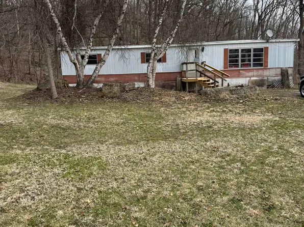 7526 Us Route 20 Hwy, Galena, IL 61036