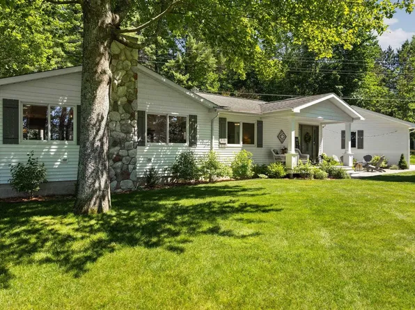 10519 Grand Kal Rd SW, Fife Lake, MI 49633
