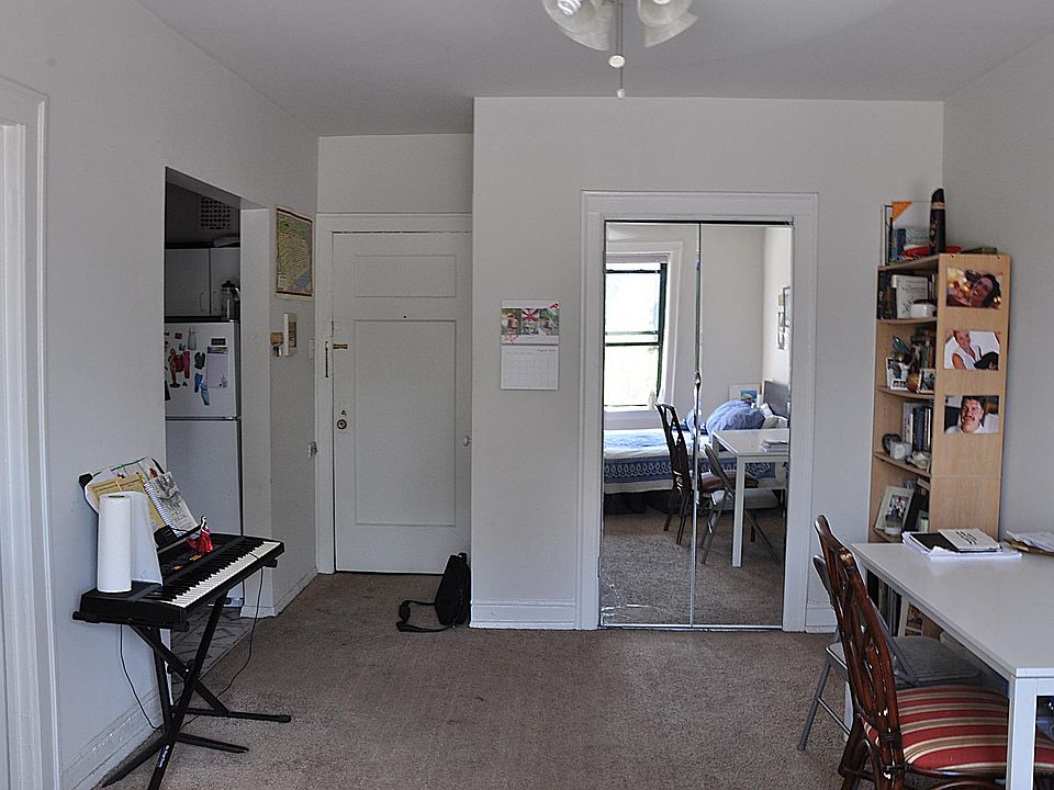 1st image of 4604 N Hermitage Ave #105