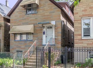453 W 44th Pl, Chicago, IL 60609