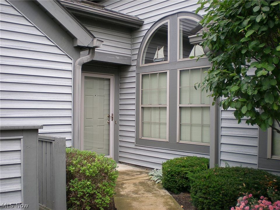 1st image of 135 S Bayshore Dr #4