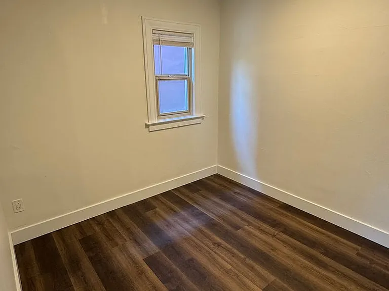 5th & Mercer Apartments — Photo 12